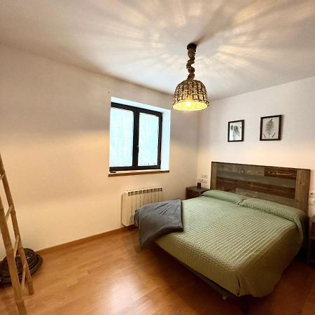 Apartament La Gisca - L'Amfitriona Valencia D'Aneu Bagian luar foto